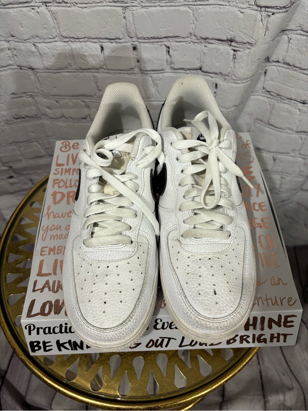 Men's Nike Air Force 1 Sneakers - Classic Low Top